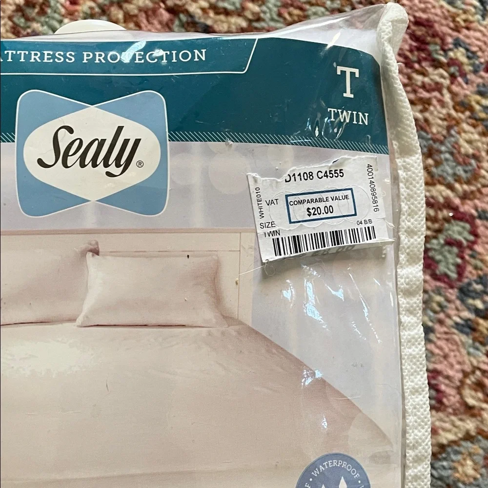 Sealy Waterproof Fitted Mattress Protector - White